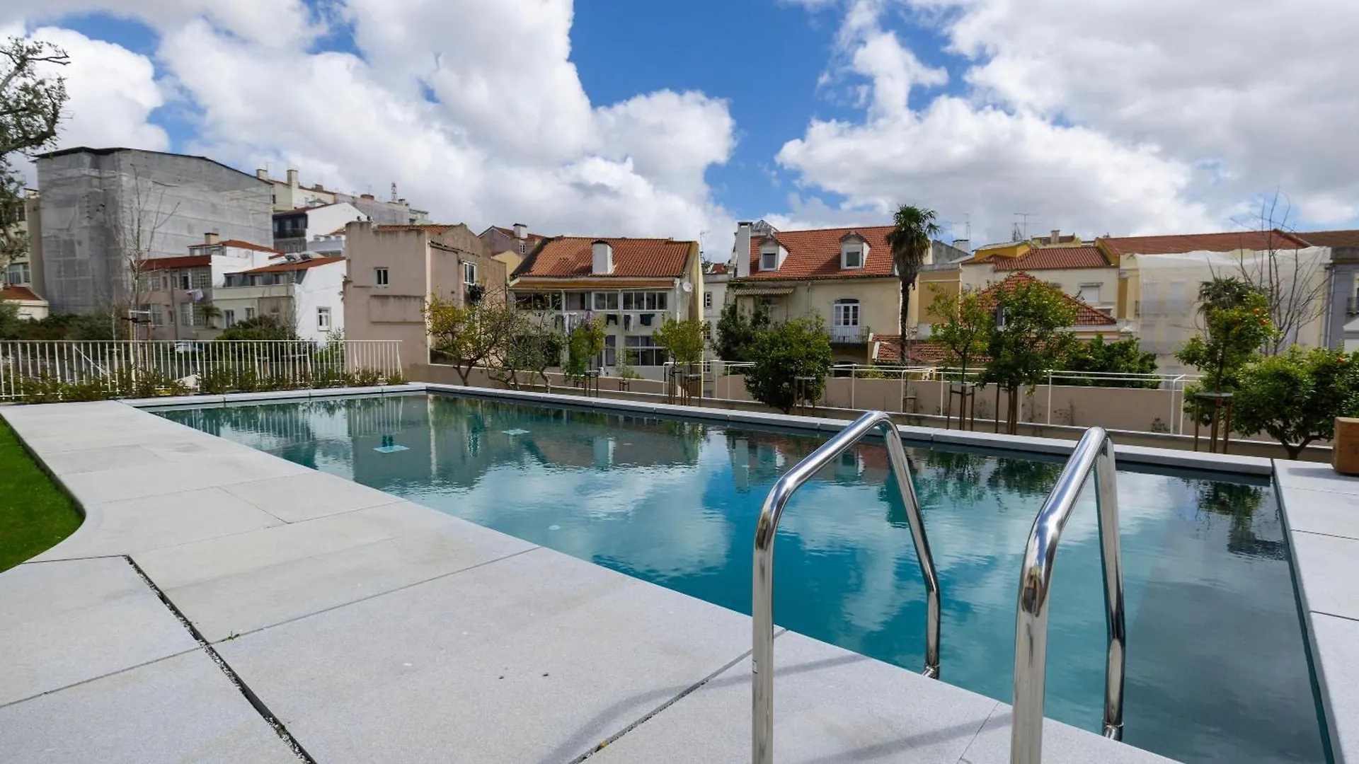 Jardins Da Gloria Charming Living By Lovelystay Lisbon 0*,  Portugal
