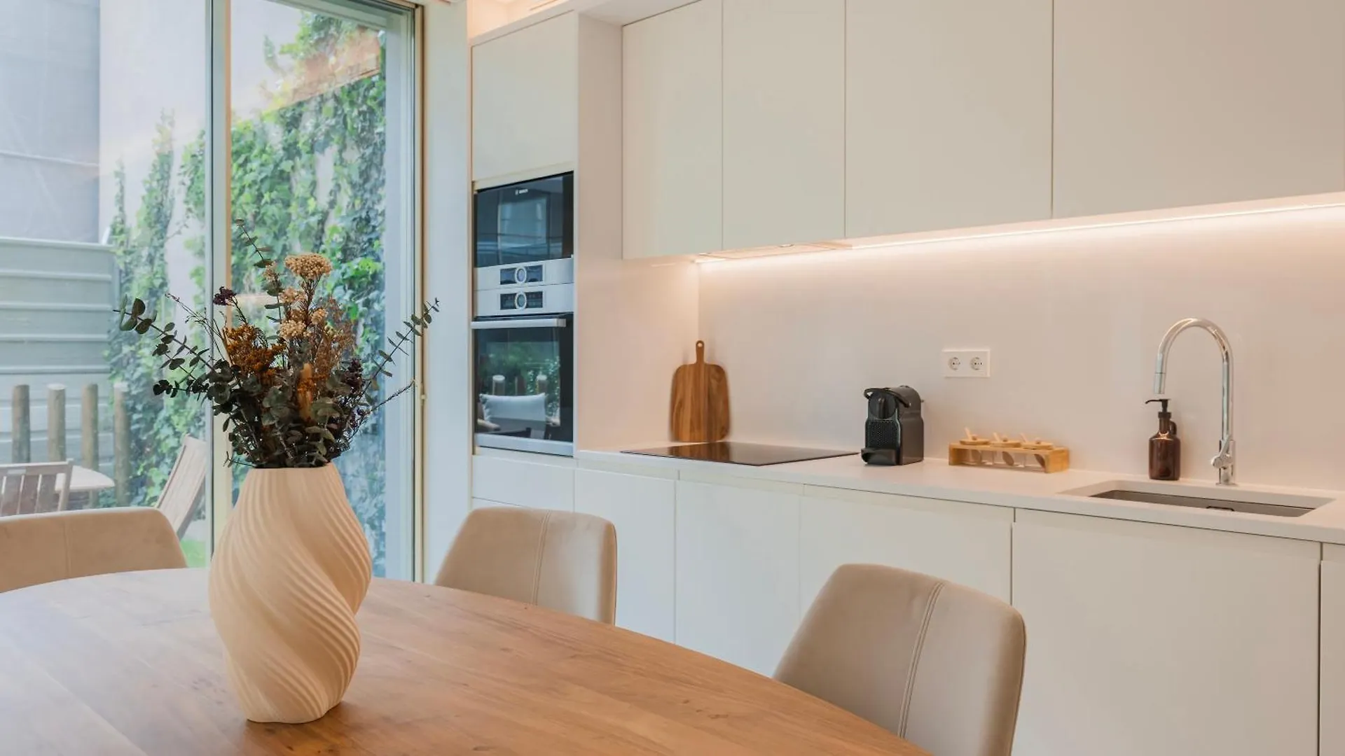 Apartment Jardins Da Gloria Charming Living By Lovelystay Lisbon