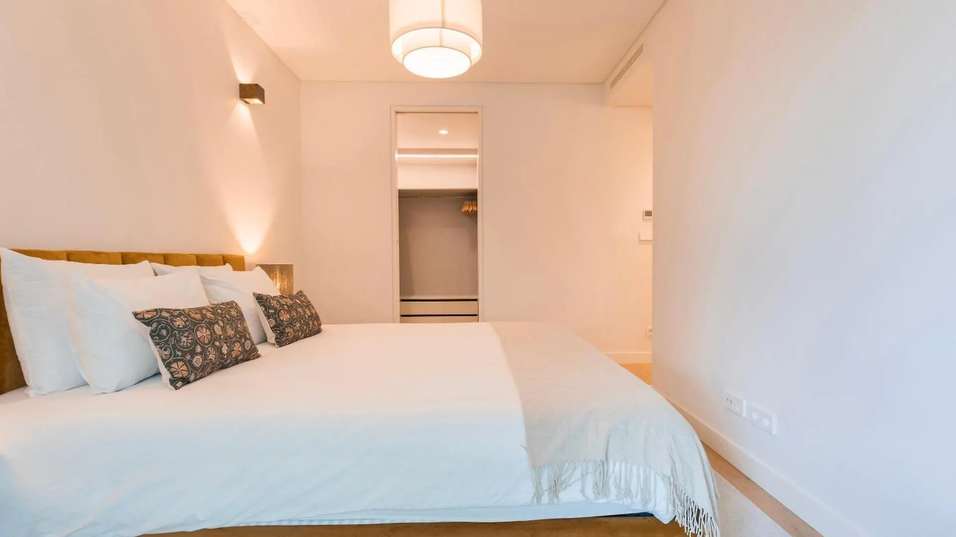 Apartment Jardins Da Gloria Charming Living By Lovelystay Lisbon