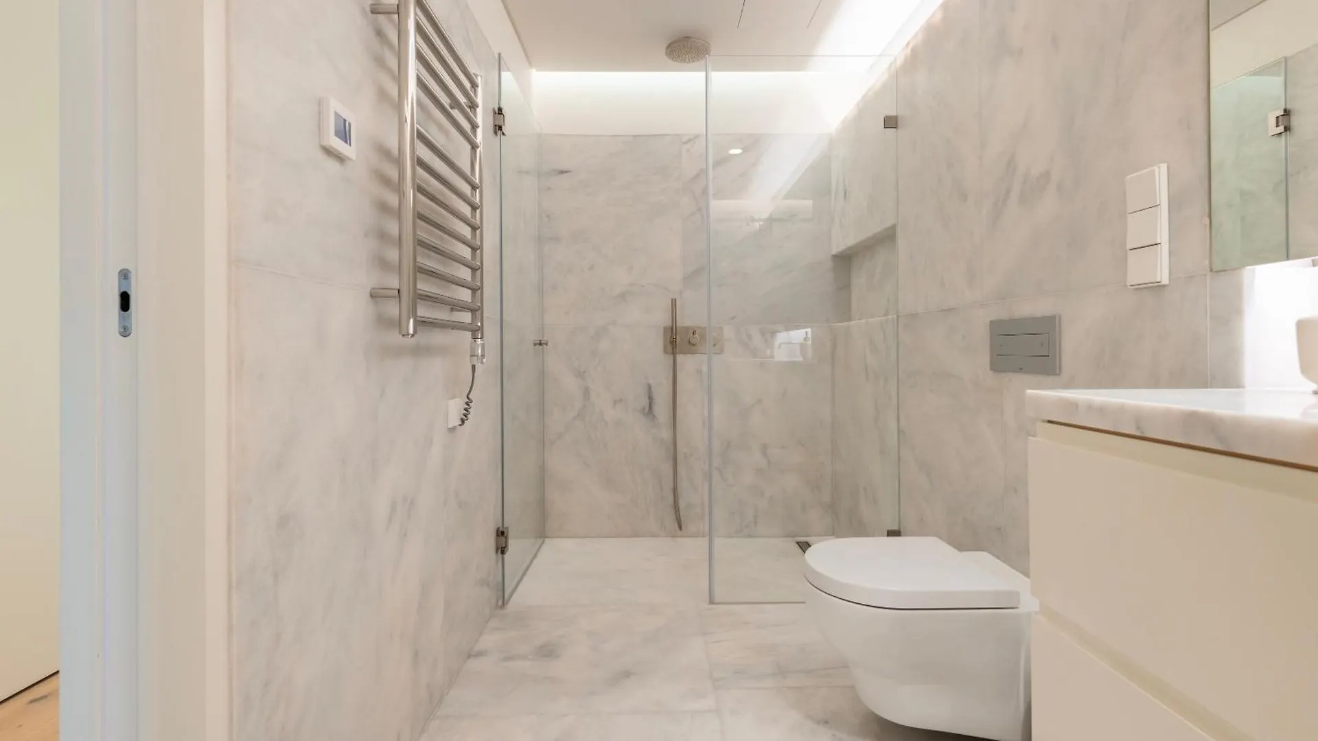 Apartment Jardins Da Gloria Charming Living By Lovelystay Lisbon