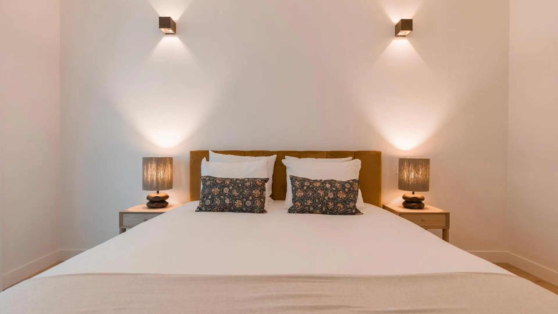 Jardins Da Gloria Charming Living By Lovelystay Lisbon Apartment